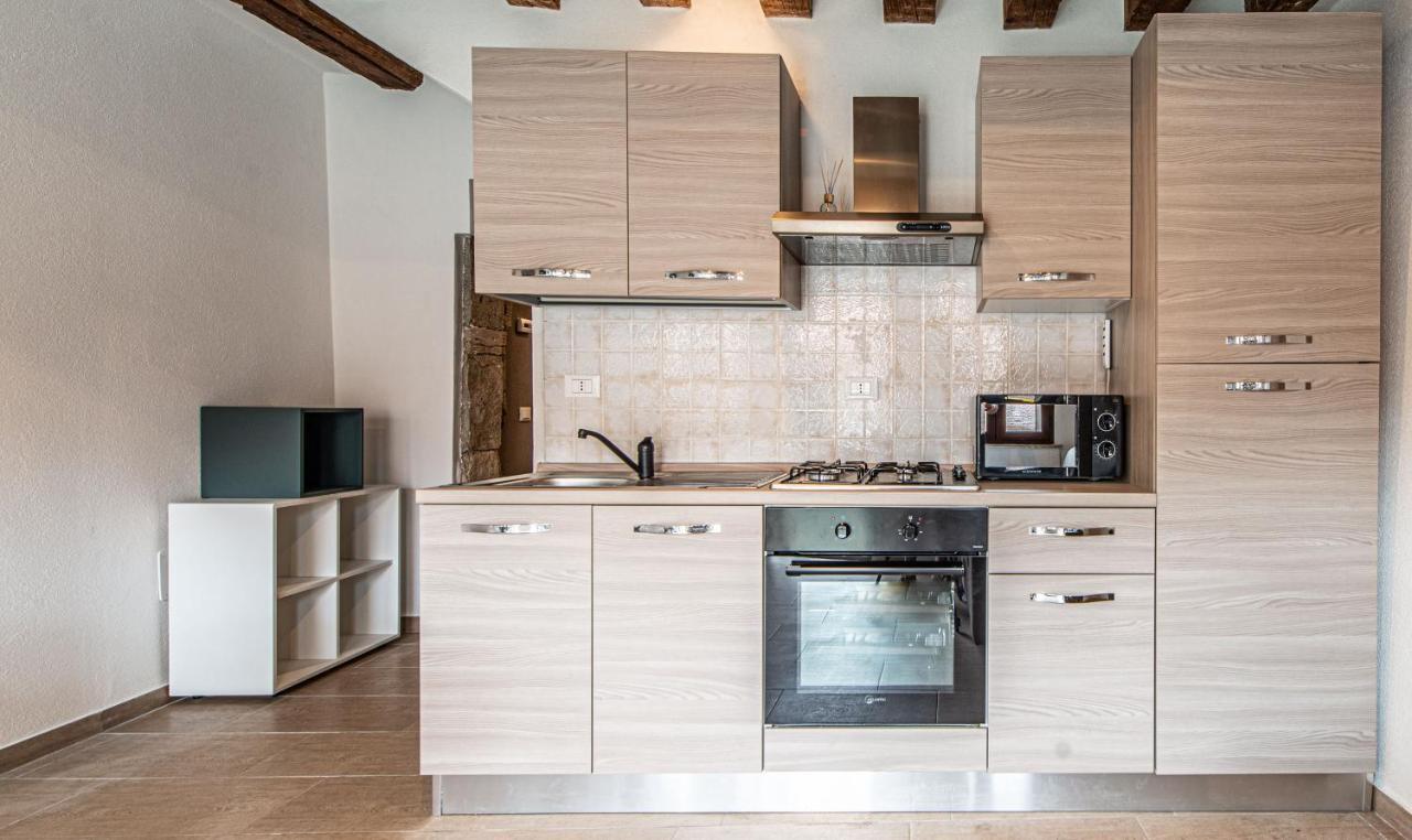 Ca' Leoncino - Venice Canal Front Apartment Экстерьер фото